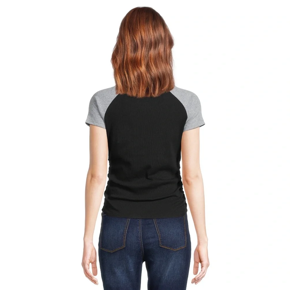 No Boundaries daisy top